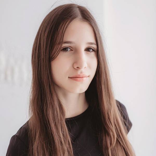 modelka s ID 0102VZLK5P p021