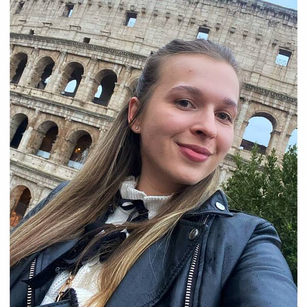 modelka s ID 0102W3VPY4 p021