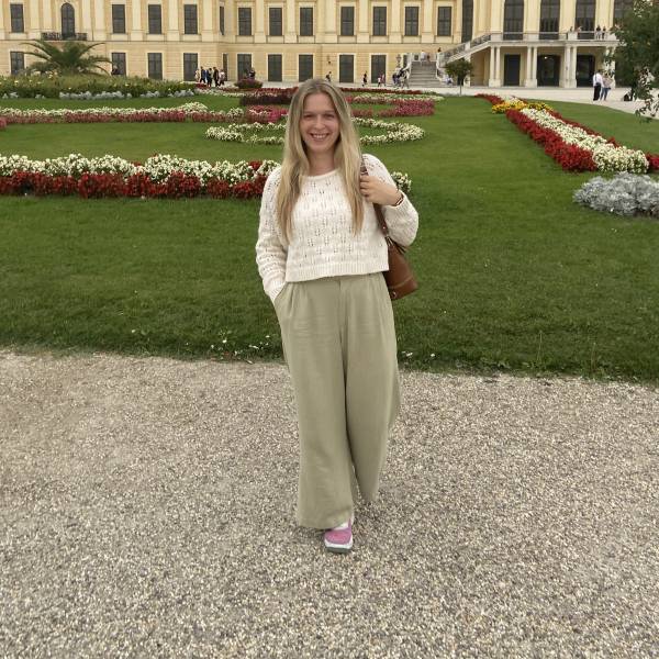 modelka s ID 0102W3VPY4 p031