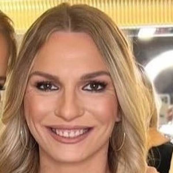 modelka s ID 0102WBEE21 p021