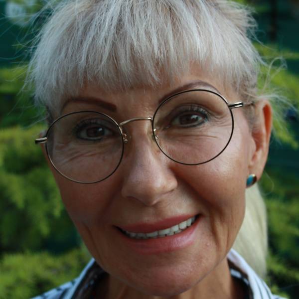 modelka s ID 0102WFWL3Z p021