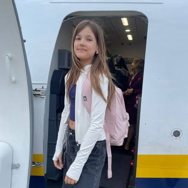 modelka s ID 0102WKZXVU p031