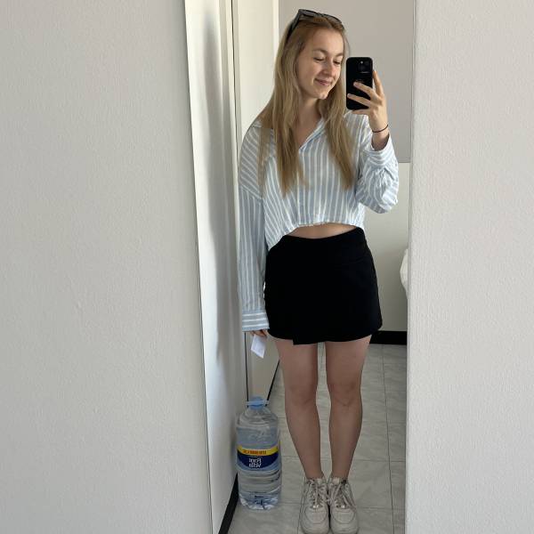 modelka s ID 0102WL6GQB p031