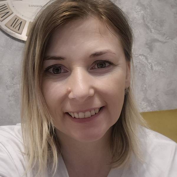 modelka s ID 0102WMZ9GY p021