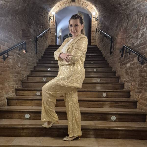 modelka s ID 0102WMZ9GY p031