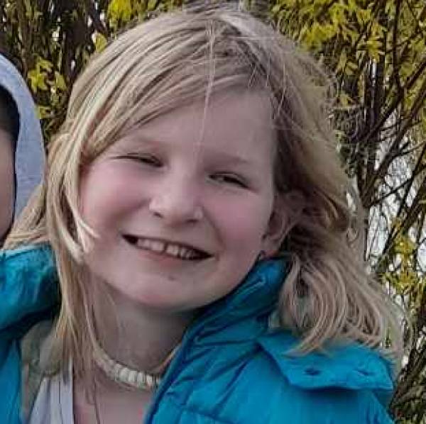 modelka s ID 0102WNHS07 p021