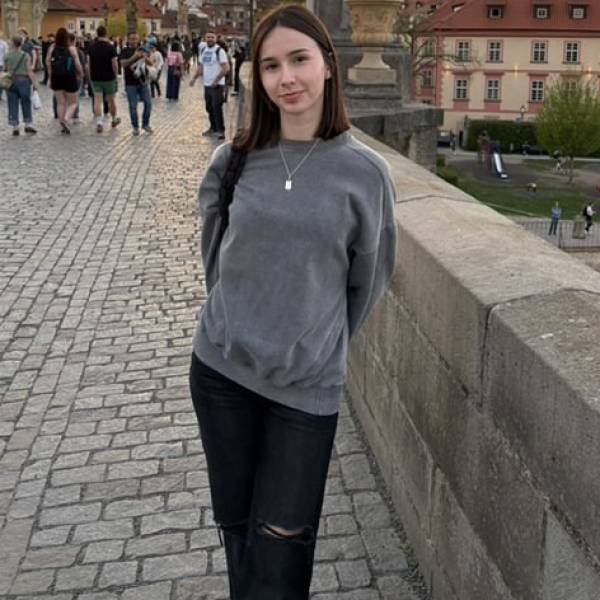 modelka s ID 0102WOVUBT p031