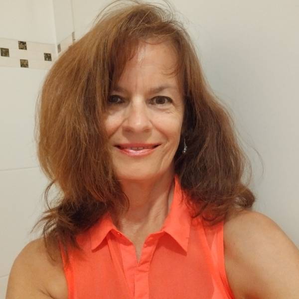 modelka s ID 0102WSM4J5 p021