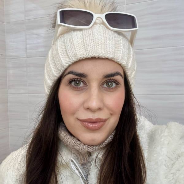 modelka s ID 0102WUL1XU p021