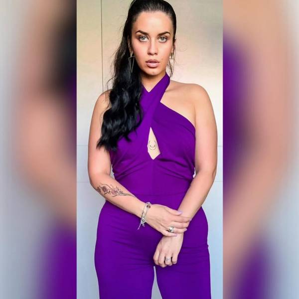 modelka s ID 0102WUL1XU p031