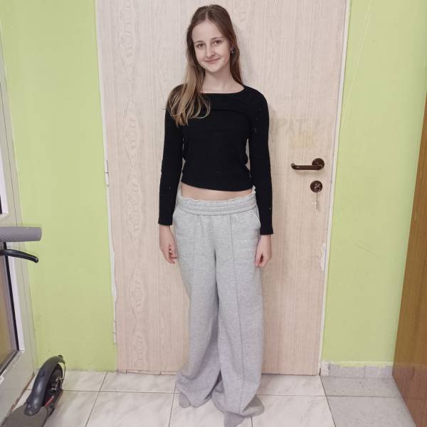 modelka s ID 0102X2K6NH p031