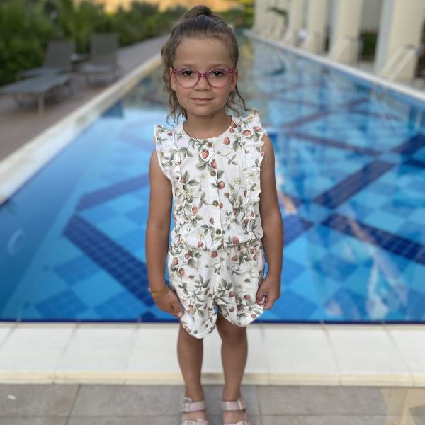 modelka s ID 0102X7OSPH p031