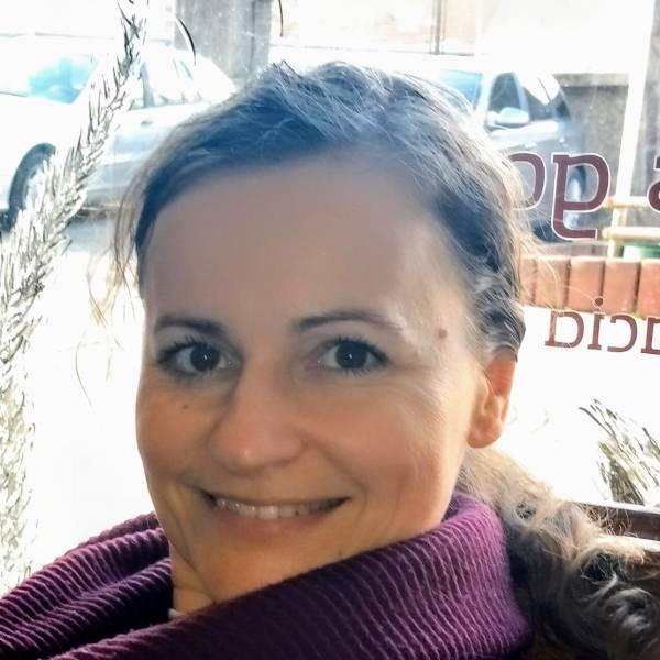 modelka s ID 0102XKVQWV p021