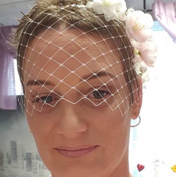 modelka s ID 0102XOFOU1 p021