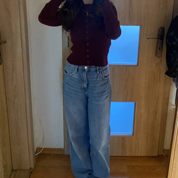 modelka s ID 0102XTFKHK p031