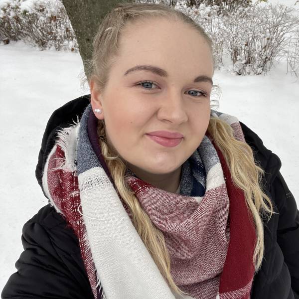 modelka s ID 0102XU0XRM p021