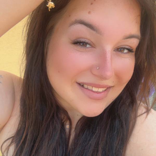 modelka s ID 0102XUTP0U p021