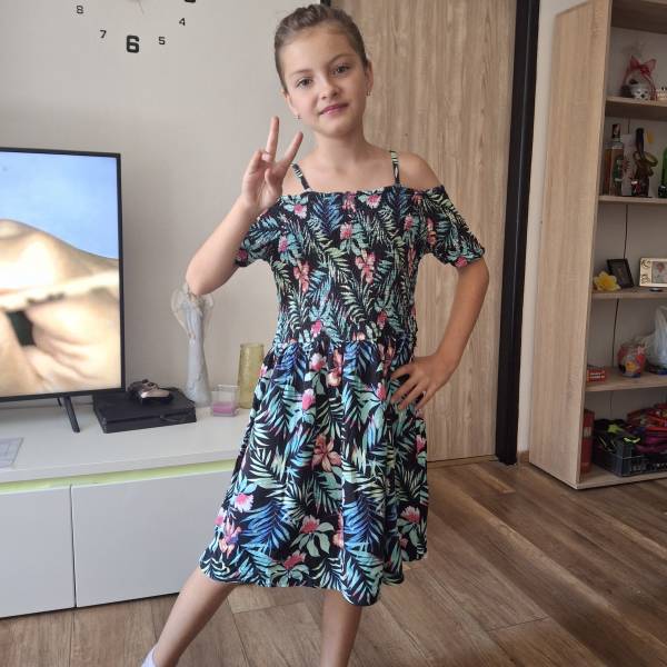 modelka s ID 0102XVEA1B p031