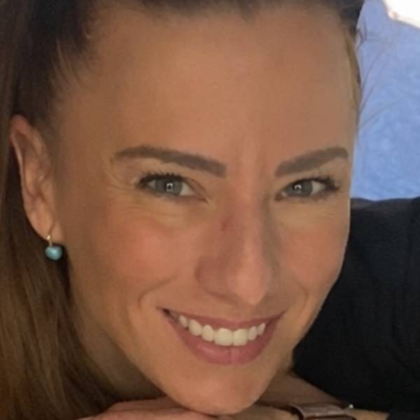 modelka s ID 0102XVX1IB p021