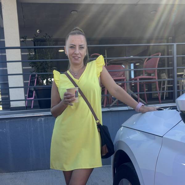 modelka s ID 0102XVX1IB p031