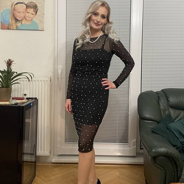 modelka s ID 0102XYQTEX p031