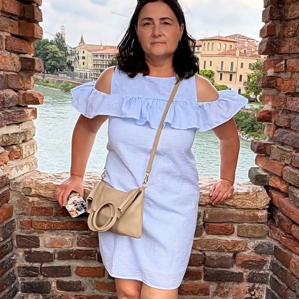 modelka s ID 0102Y1HQAV p031