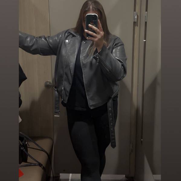 modelka s ID 0102Y33Y7Q p031