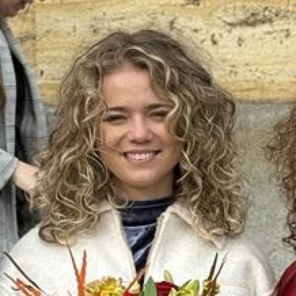 modelka s ID 0102Y68ROA p021