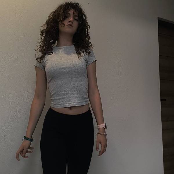 modelka s ID 0102Y7I3MD p031