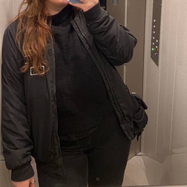 modelka s ID 0102Y8XFSY p031