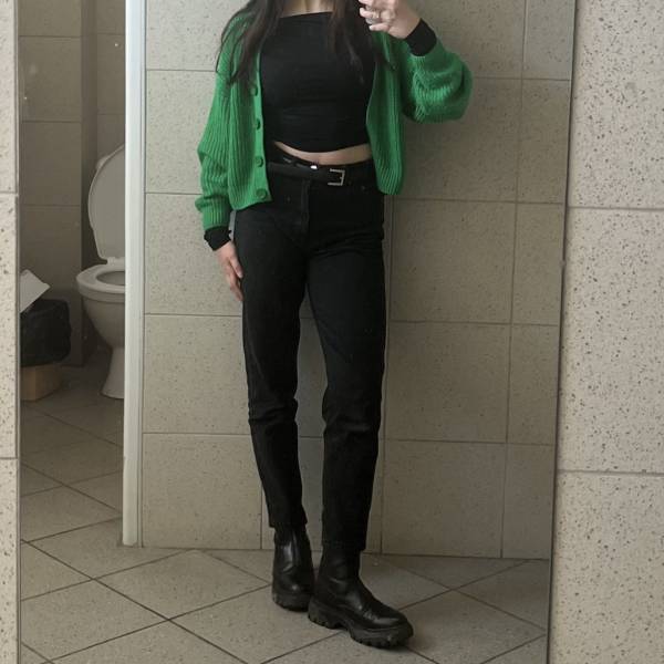 modelka s ID 0102Y8YT3J p031