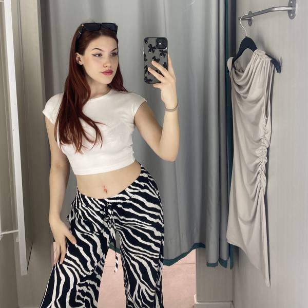 modelka s ID 0102YBSONA p031