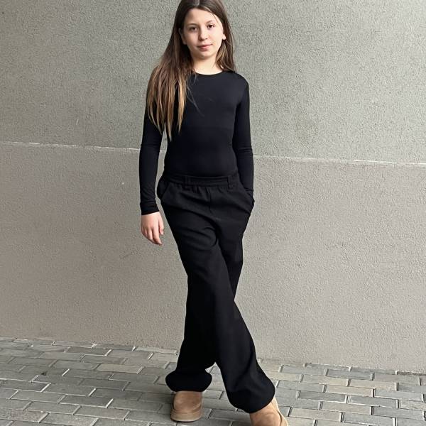 modelka s ID 0102YFS34R p031