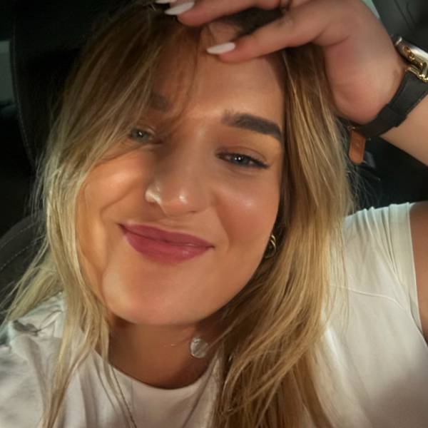 modelka s ID 0102YGJJCK p021