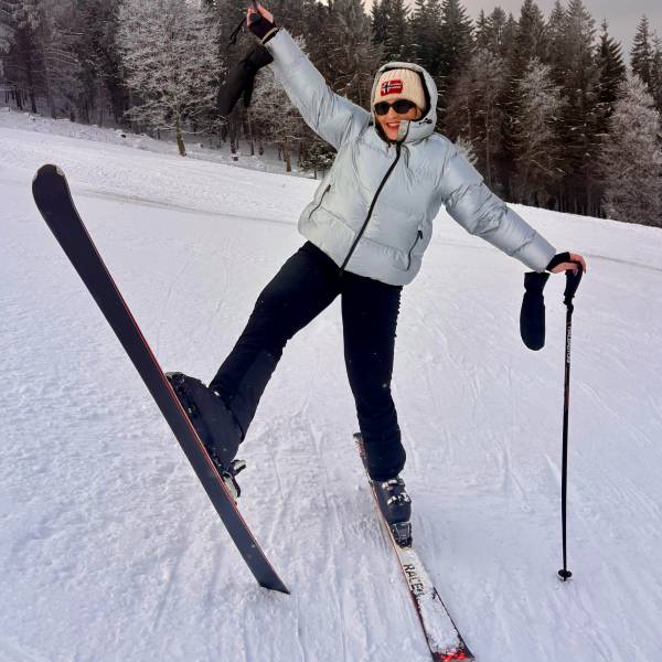 modelka s ID 0102YGJJCK p031