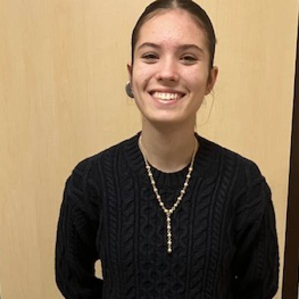 modelka s ID 0102YNC1HX p031