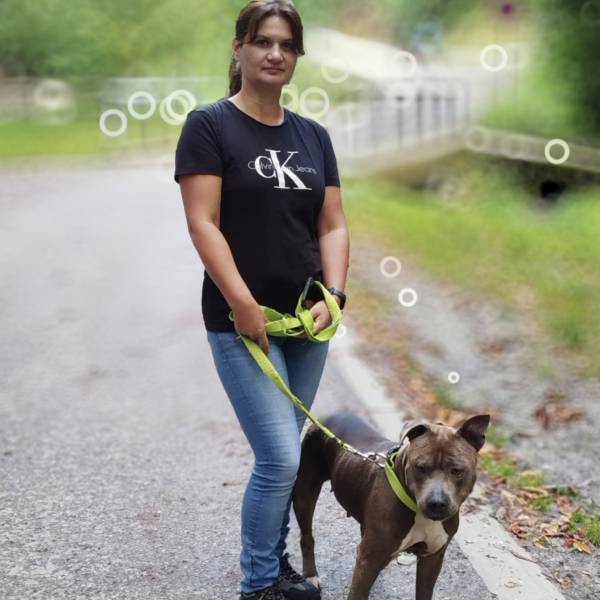 modelka s ID 0102YNH7SB p031