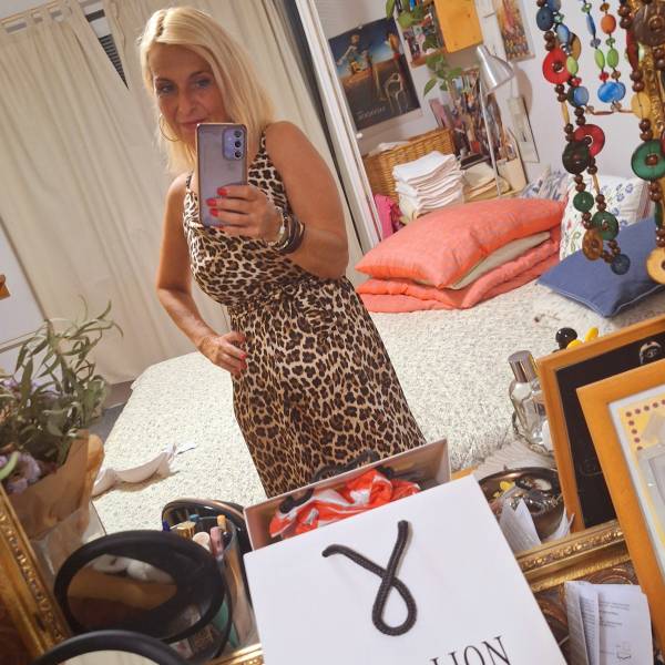 modelka s ID 0102YNZ636 p031