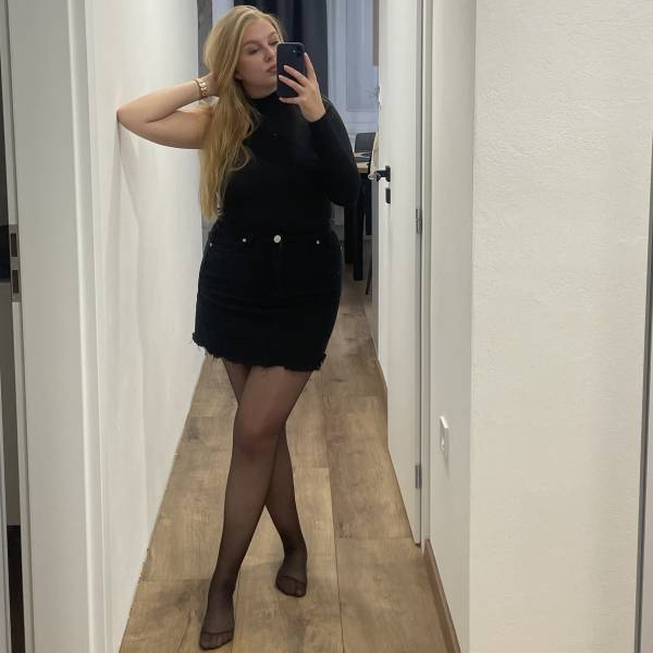 modelka s ID 0102YU0OEG p031