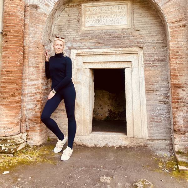 modelka s ID 0102YUN8MW p031