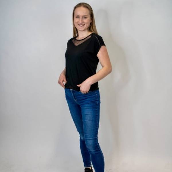modelka s ID 0102YUTNUF p031