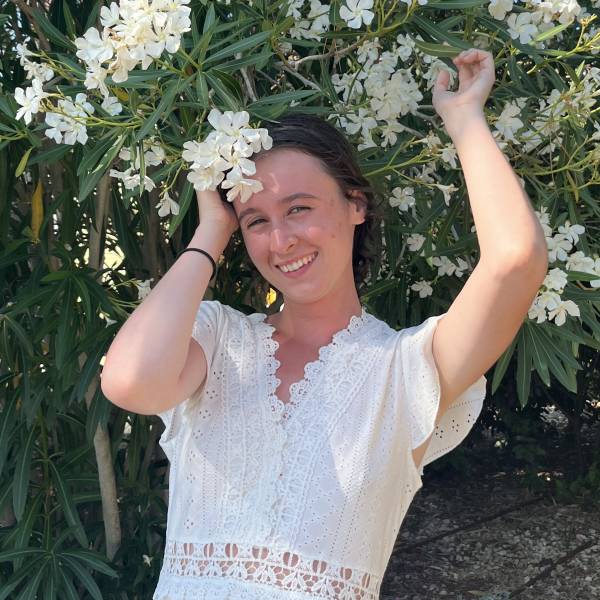 modelka s ID 0102YVS4DC p021