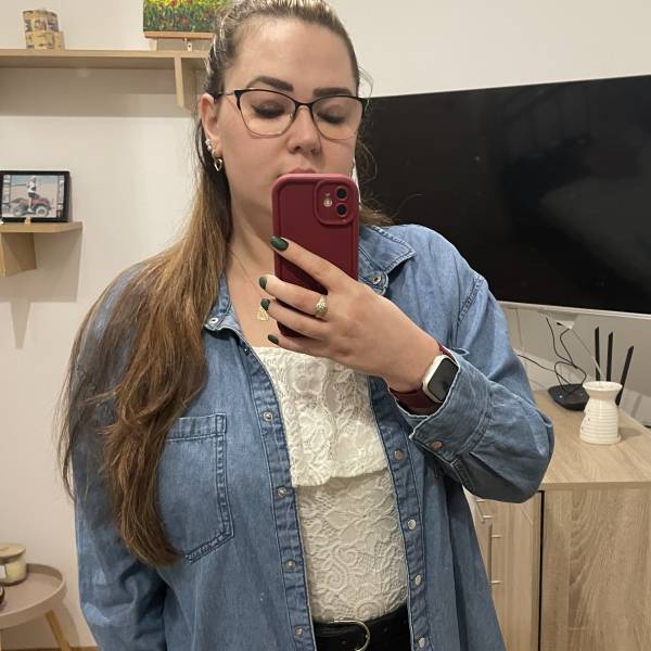 modelka s ID 0102YWTJH6 p031