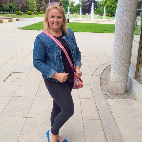 modelka s ID 0102YYSX9J p031