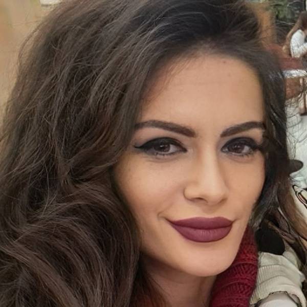 modelka s ID 0102Z252ZJ p021