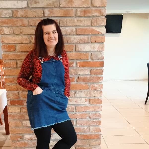 modelka s ID 0102Z45ZB4 p021