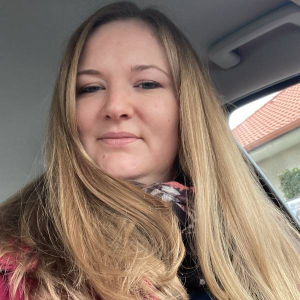 modelka s ID 0102Z6JQ8Z p021