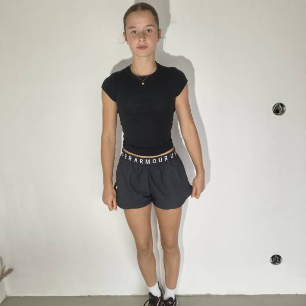 modelka s ID 0102ZB6PAL p031