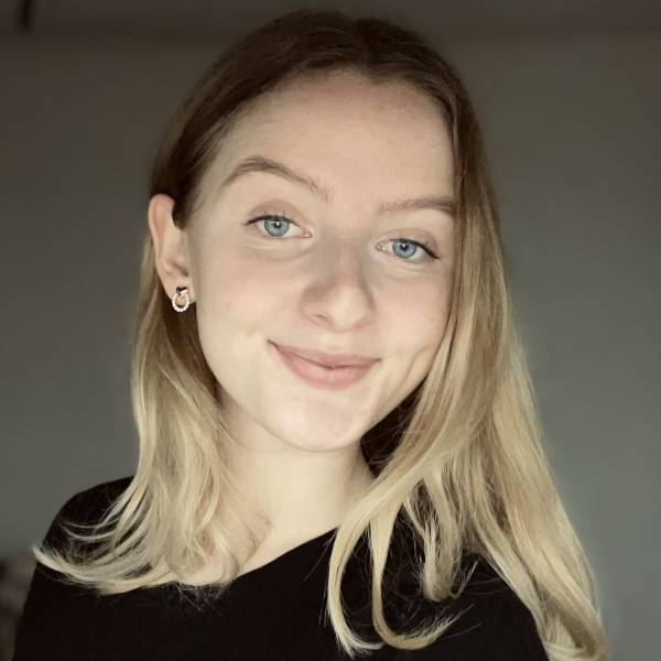 modelka s ID 0102ZIZ8TN p021