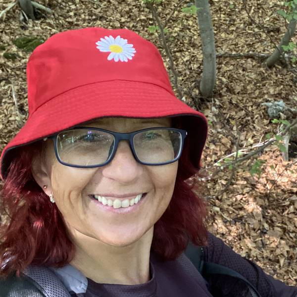 modelka s ID 0102ZLSHXN p021